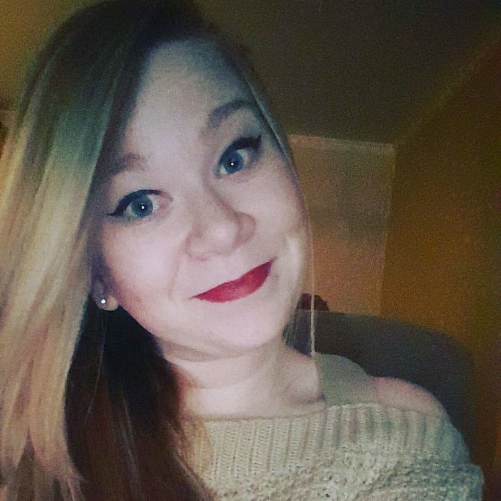 Meet your Posher, Tia